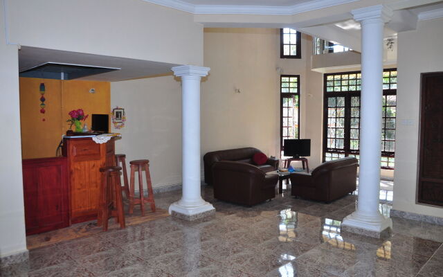 Sugandi Inn