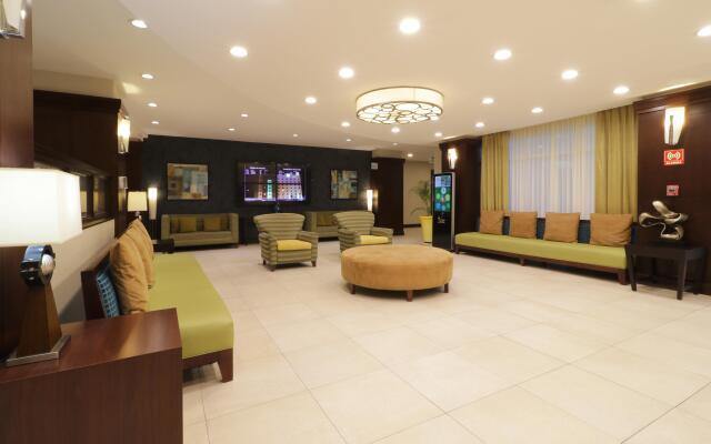 Holiday Inn Hotel & Suites Hermosillo Aeropuerto, an IHG Hotel