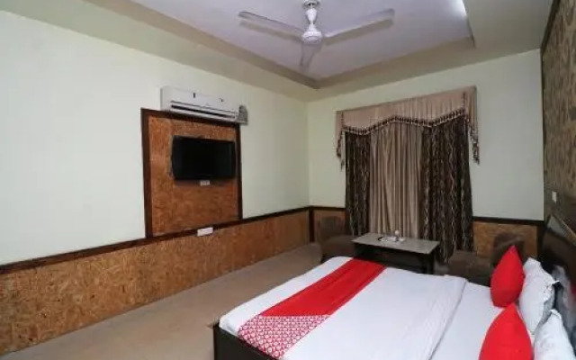 Royal Castle Resort by OYO Rooms