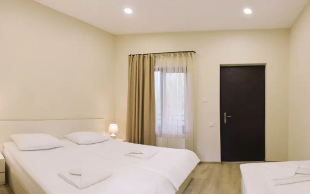 Hotel 4100