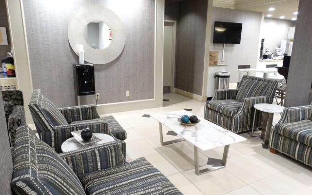 Comfort Inn & Suites