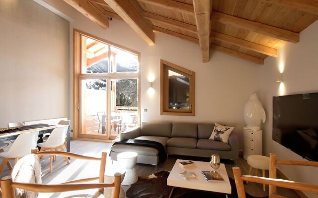 Luxury Apartment With Jacuzzi in the Heart of Huez Village