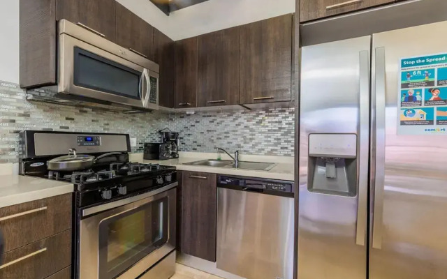 2BR Duplex Palmaruba Condos w Great Location