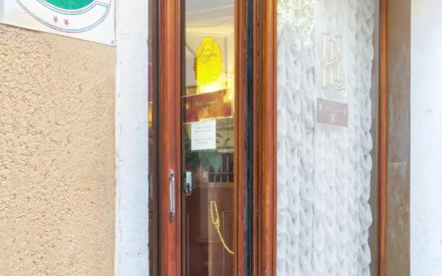 Hotel Leonardo