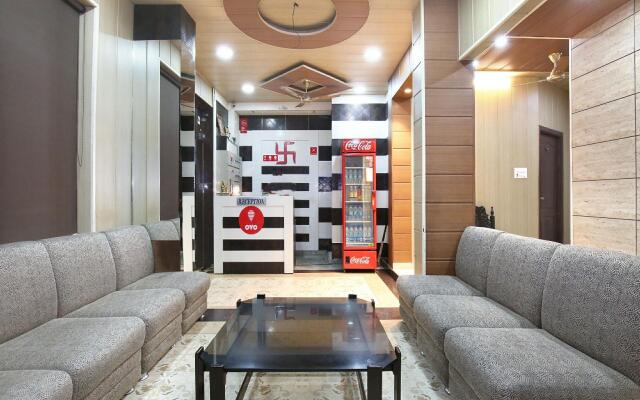 OYO 9602 Hotel Bharat Lodge