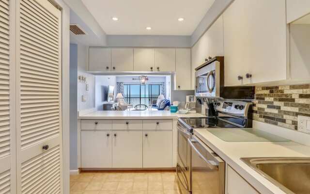 Villa Madeira 306 Beach front, stunning view! Walk to everything