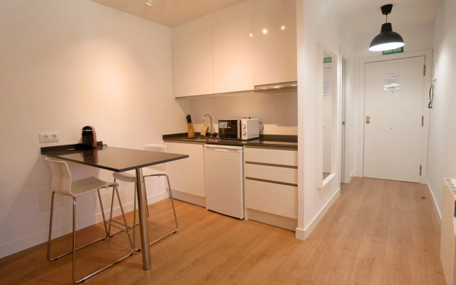 Cozy & Convenient Studio near Airport