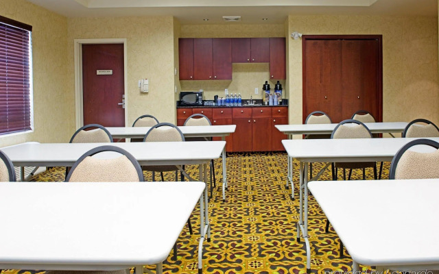 Holiday Inn Express & Suites Slave Lake by IHG