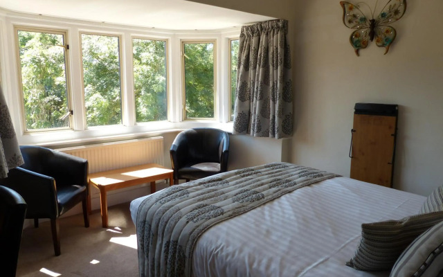 Farnham House Hotel