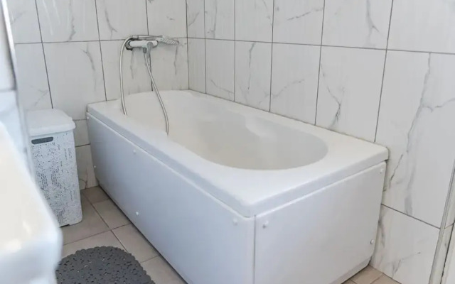 Hometown Apartment 2