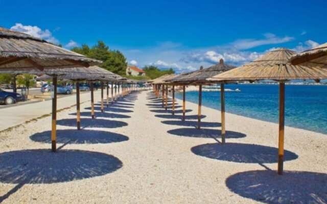 Waterfront Apartment in Vir With Balcony and Barbecue