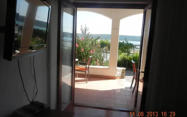 Rooms and Apartments Roza