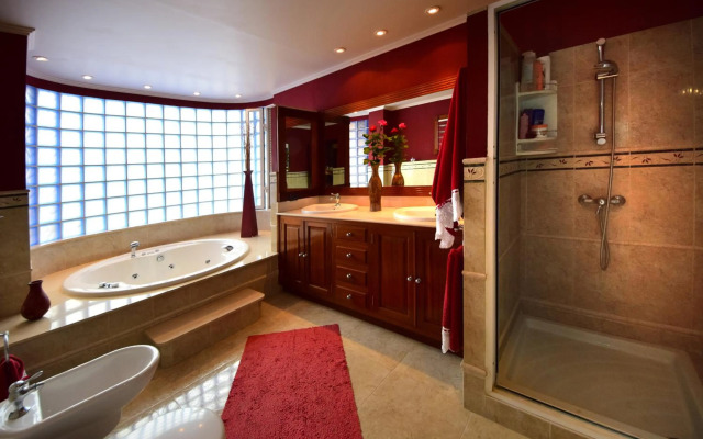 Alina - Vivienda vacacional con piscina privada