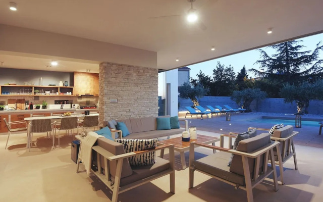 Modern Villa With sea View and Private Pool