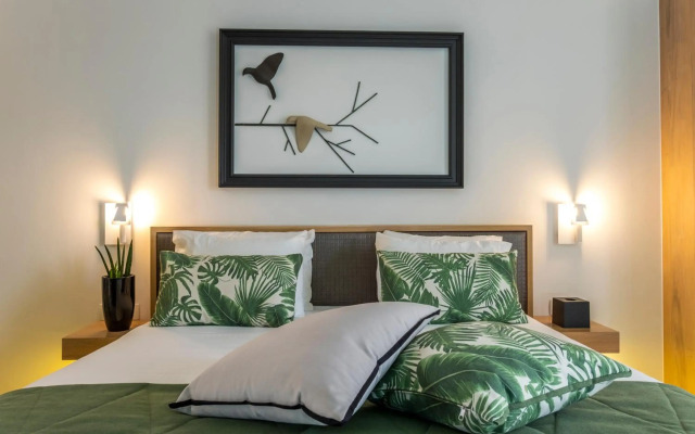Kalamaki Luxury Suites