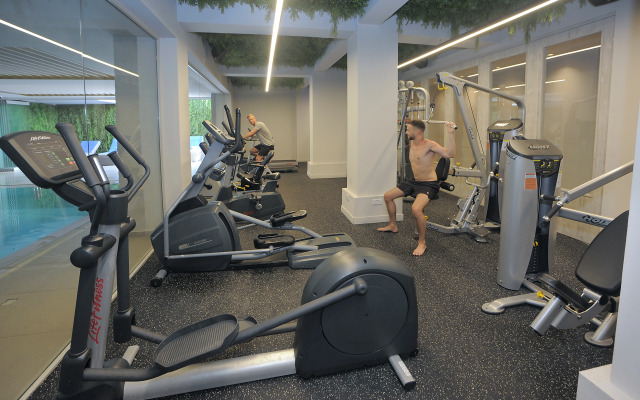 Nelia Beach Hotel & Spa