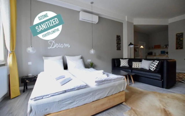 Standard Apartment by Hi5 - Fejer Gyorgy St