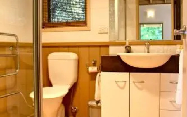 Autumn Leaf Cottage 1