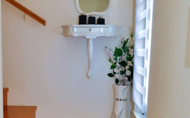 Villa Doris With Heated Pool gym and Kids Playground