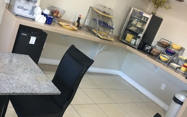 Days Inn Orange City/Deland