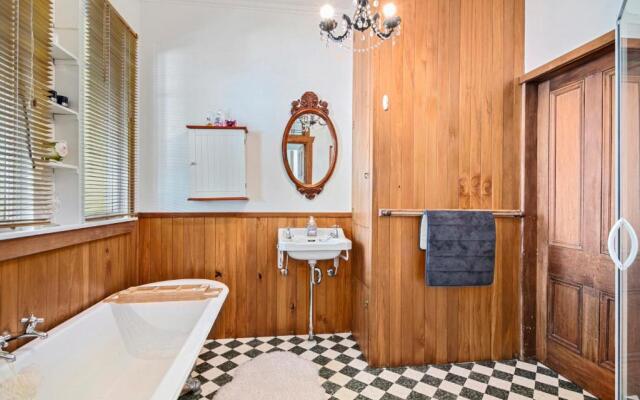 Aranui Palms - Mapua Holiday Home