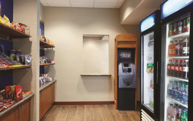 Hampton Inn & Suites Mystic