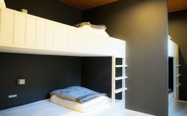 Sekai Hotel Yanagi - Hostel