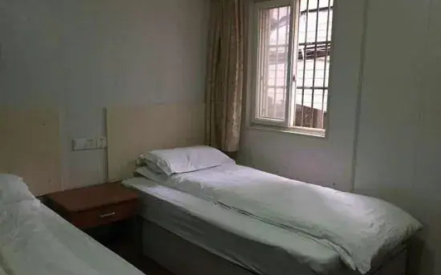 Jinzhou Business Hotel