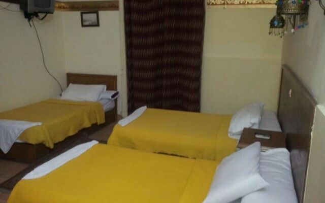 Acropole Hotel