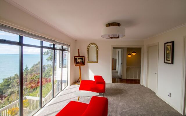 Orewa Cliff Top Holiday Home