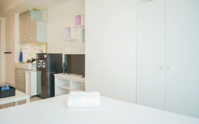 Cozy and Relax Studio Room @ Tree Park BSD Apartment