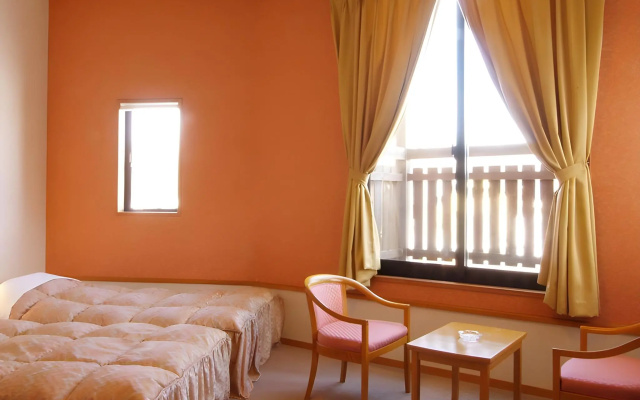 Hakuba Alpine Hotel – Guest Rooms – Hakuba
