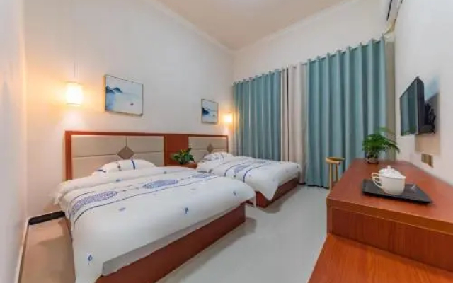 Puhua Hotel