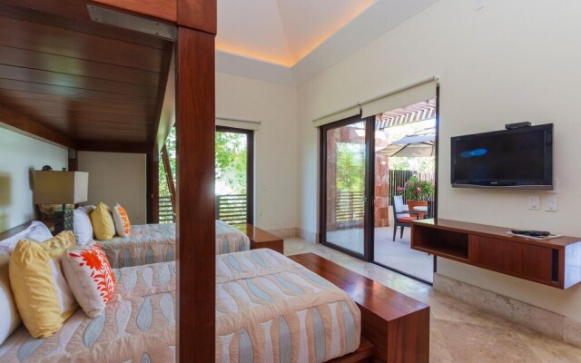 Sunny Vacation Villa 44