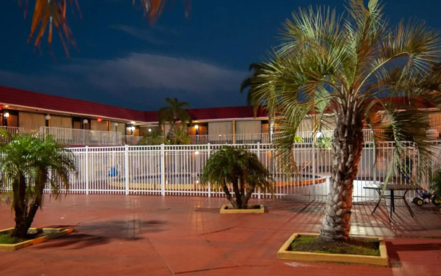 Express Inn & Suites Clearwater