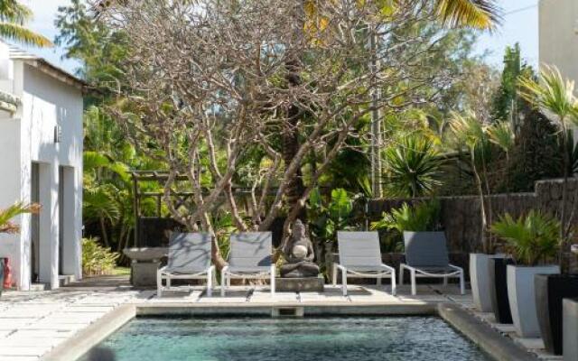 Koki Bonheur Beachfront Villa By StayMauritius