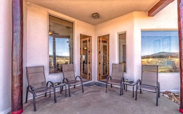 Rainmaker Retreat - Three Bedroom Cabin