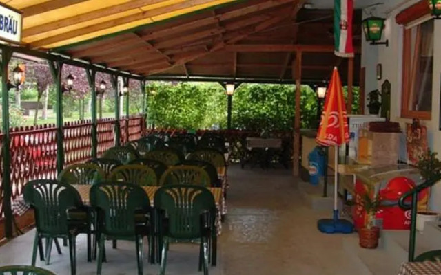 Fuzfa Grillkert – Pizzeria es Panzio