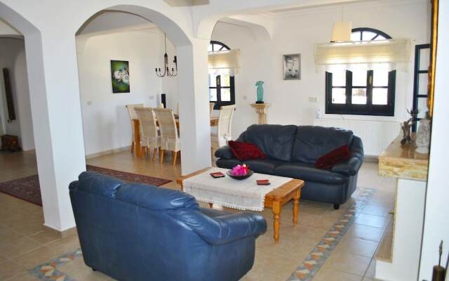 Villa Layla by Amy Villas