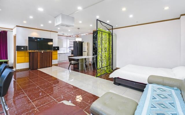 Gapyeong Hillhouse Pension