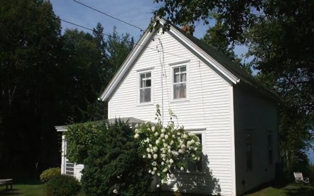 Holmes Caldwell Cottage - Three Bedroom Home