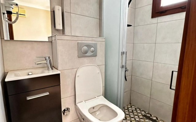 Cennet Hotel