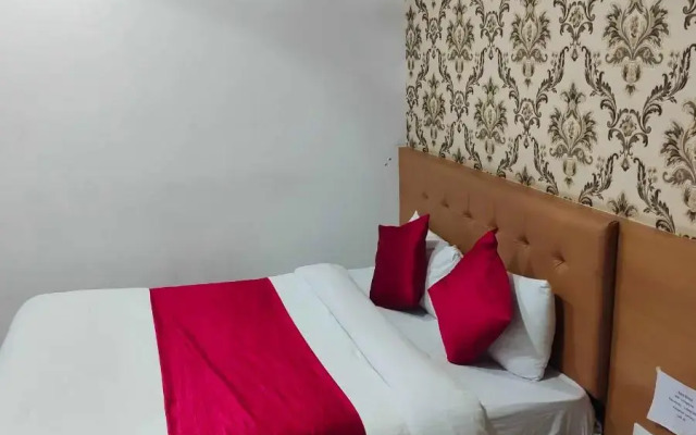 OYO 90158 Hotel Global