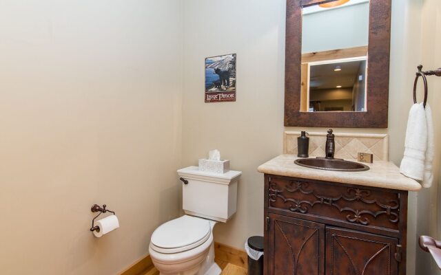 Walk Friendly Truckee House by RedAwning