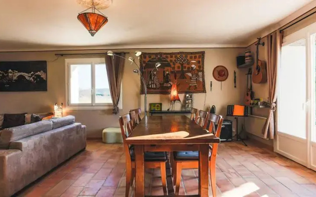 Squarebreak - Maison de Campagne à Lambesc