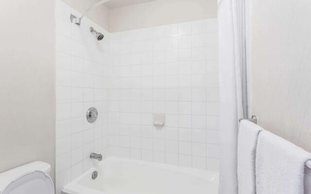 Super 8 By Wyndham Kelowna Bc