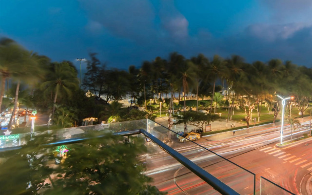 Starcity Hotel & Condotel Beachfront Nha Trang