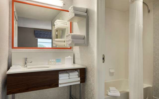 Hampton Inn & Suites Frederick-Fort Detrick