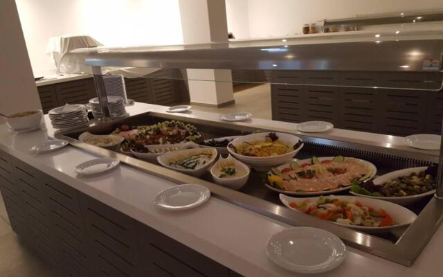Anthea Hotel Apartments