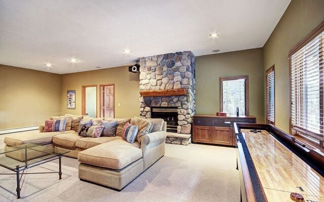 10 Southface 5 Bedroom Home by RedAwning